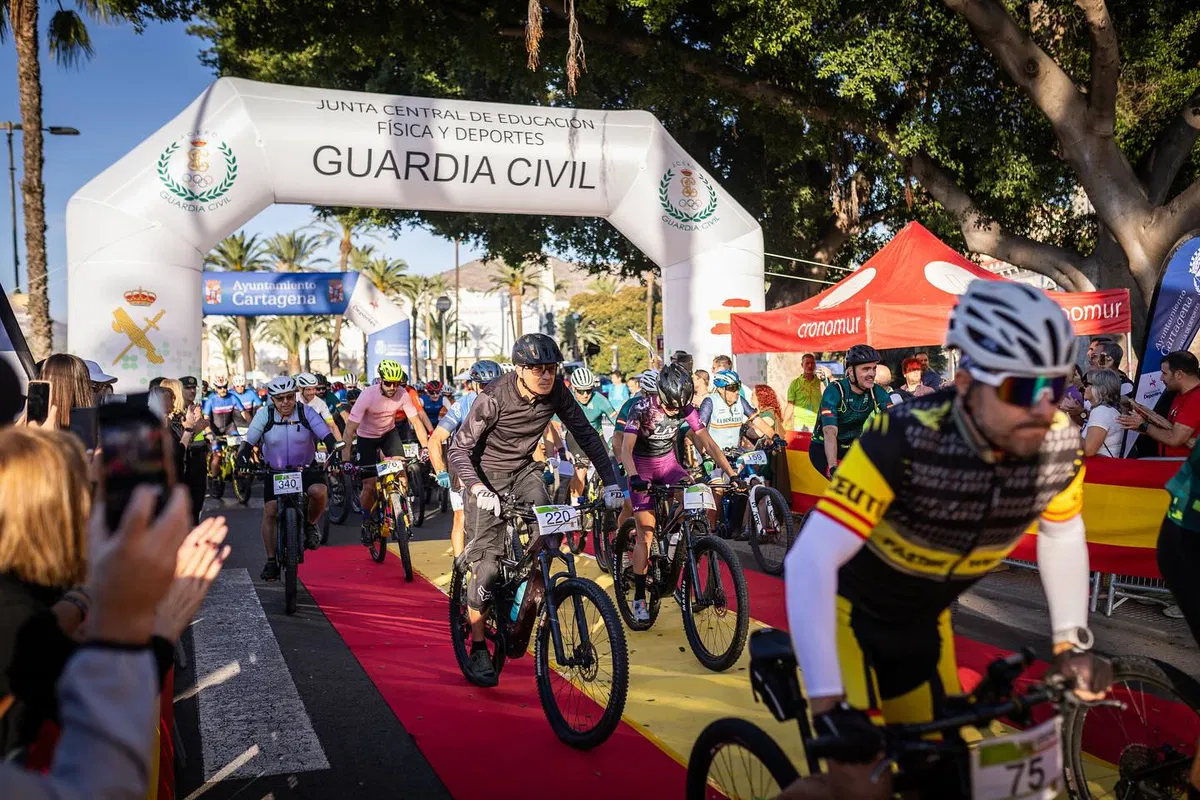 Pedalling for a cause: Cyclists support Murcia’s local charities