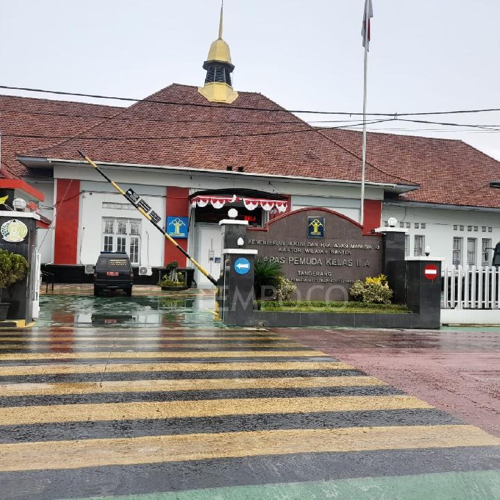 Inmates at Work: How Indonesian Prisoners Craft Exported Products Behind Bars