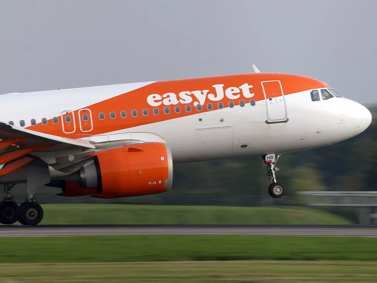 EasyJet flight to Manchester Airport forced to divert amid 'urgent' issue onboard