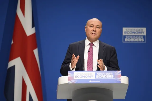 Tories urge peers to back last-ditch changes to workers’ rights Bill