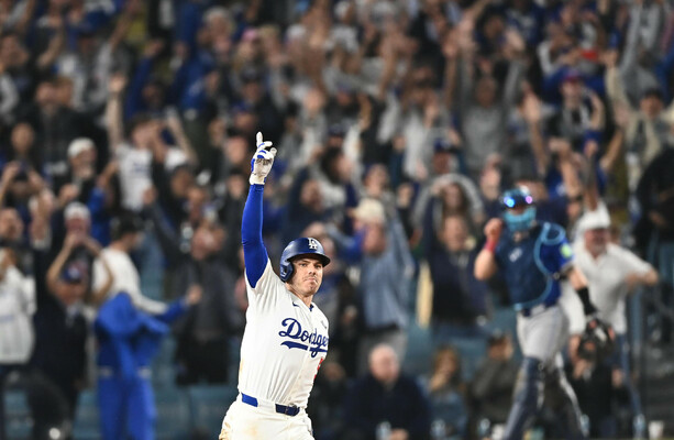 Dodgers' walk-off home run settles 'one of the greatest World Series games of all time'