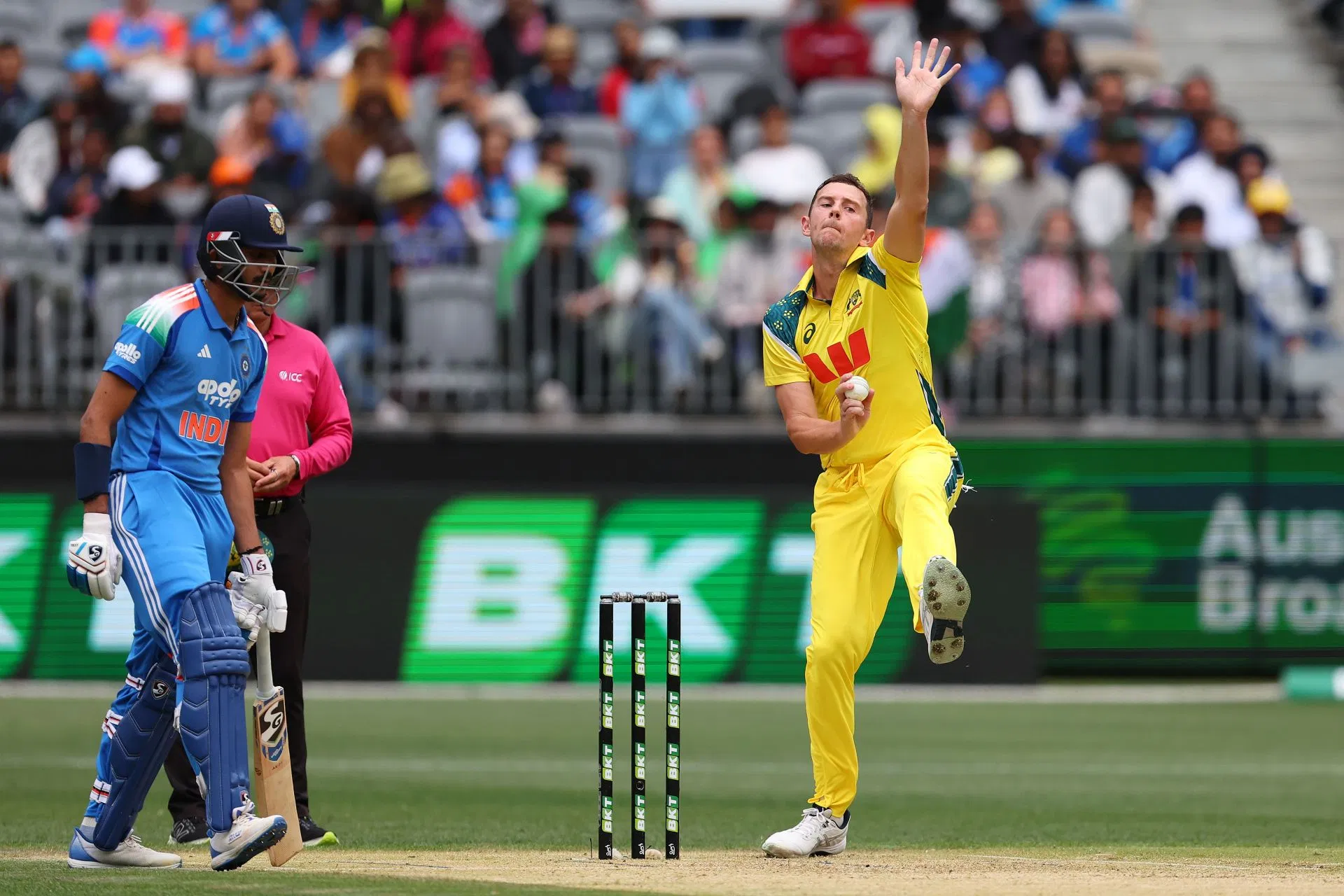 "Hazlewood will be out of form" - Abhishek Nayar's huge take on Team India star ahead of AUS vs IND 2025 1st T20