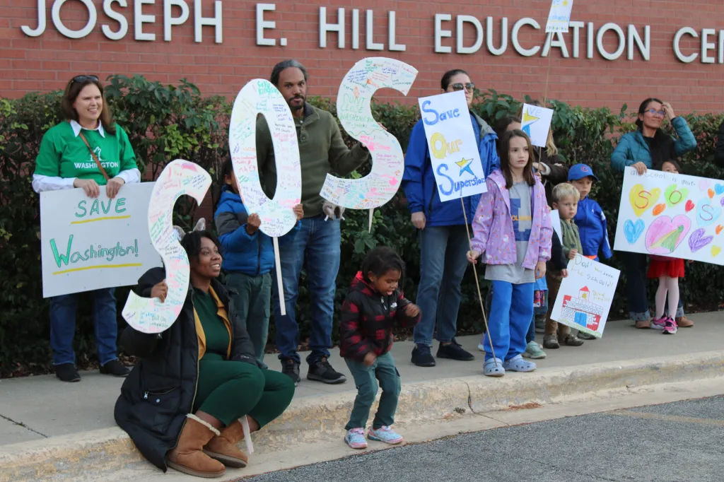 Evanston/Skokie D65 board favors closing two, not three, schools