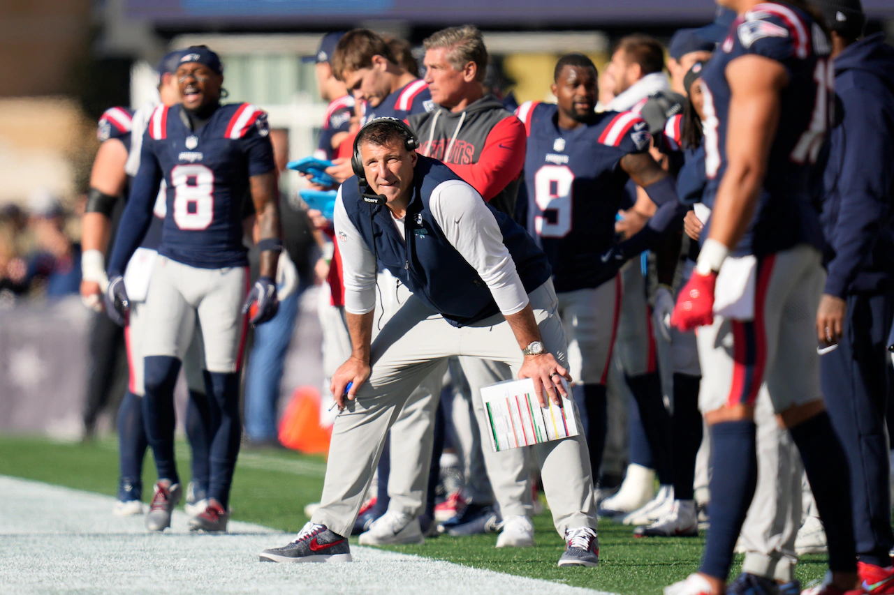 What computers, oddsmakers think of Patriots’ Super Bowl, AFC East title chances