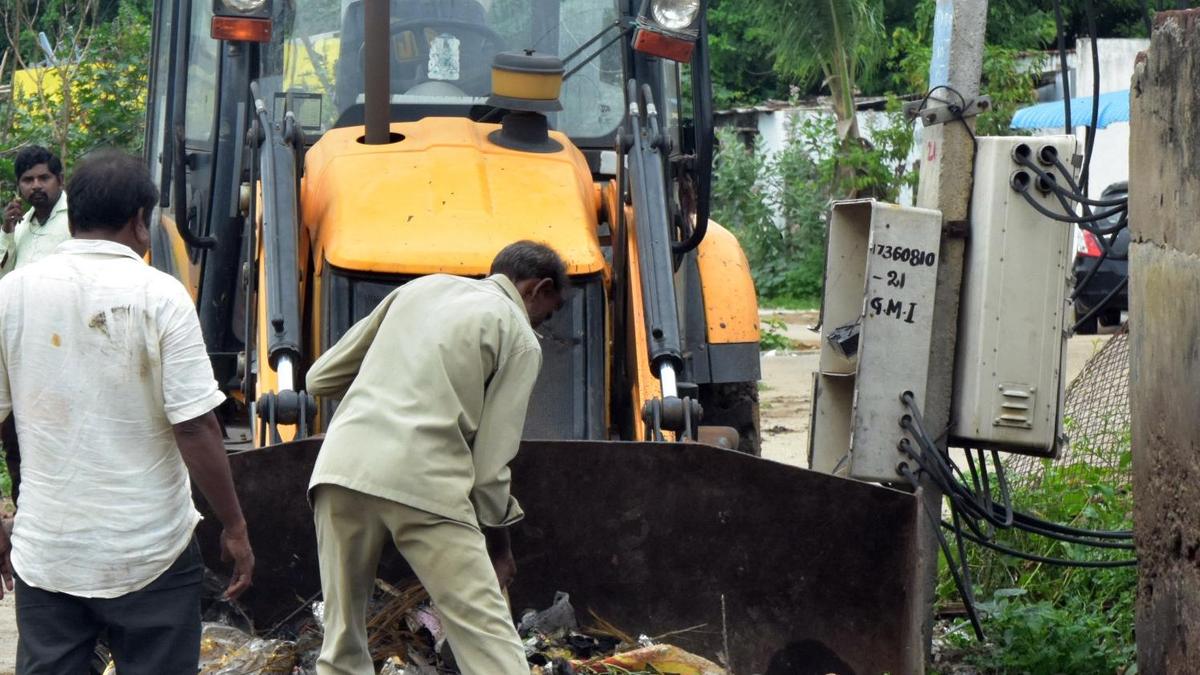 GHMC to penalise the high absenteeism among sanitation workers