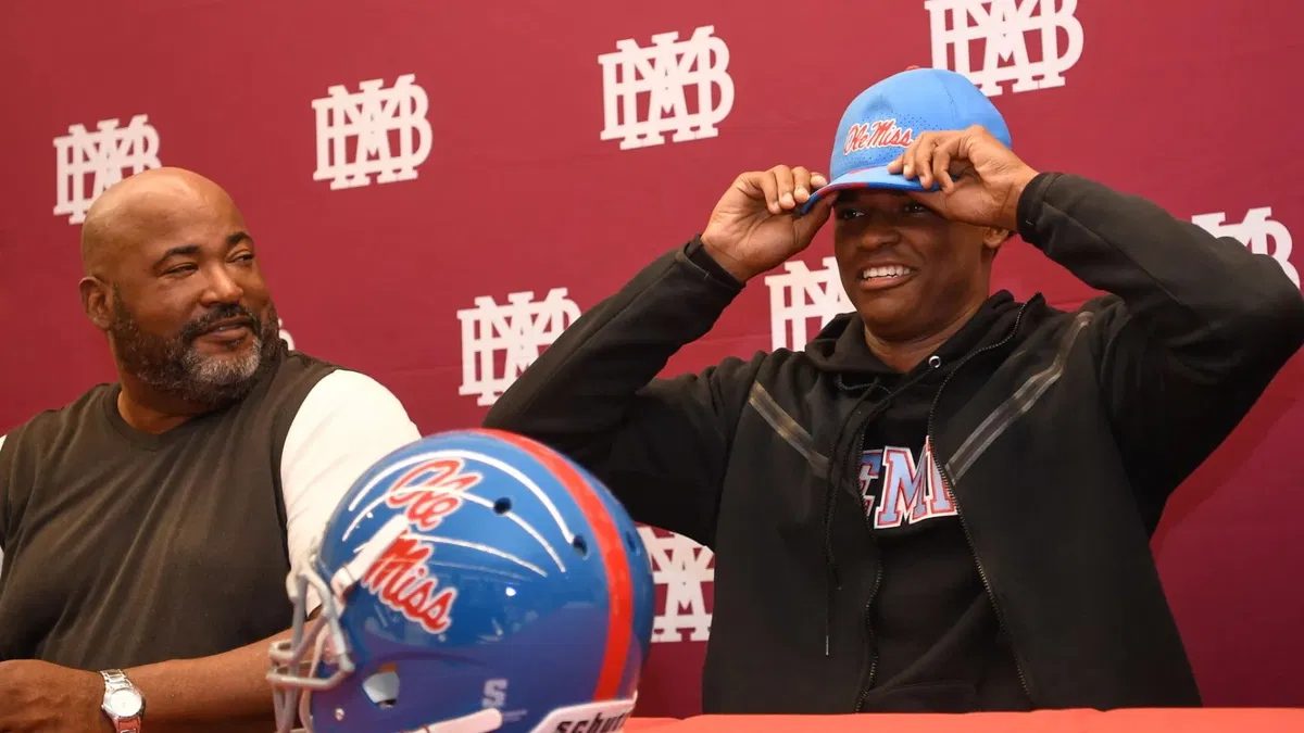 Marcel Reed Sends Subtle Message to Garrett Nussmeier as Texas A&M Costs Brian Kelly His Career