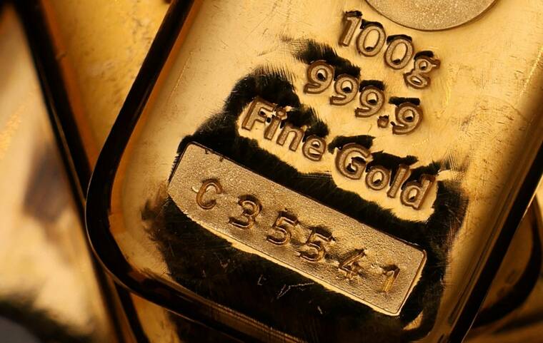 Gold falls below $4,000 as U.S.-China trade thaw cools demand