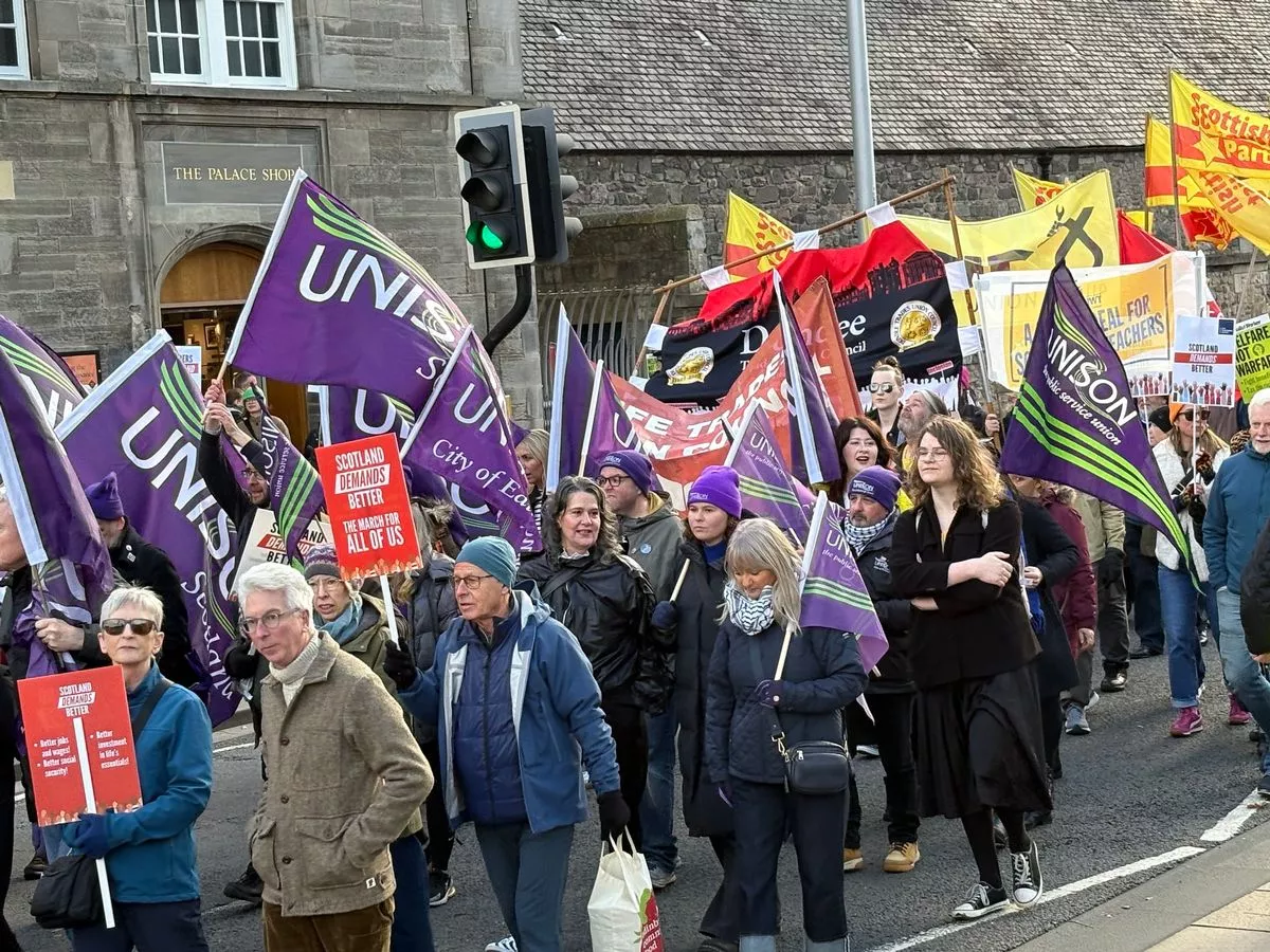 Progress on poverty 'nowhere near enough' as thousands join Edinburgh march