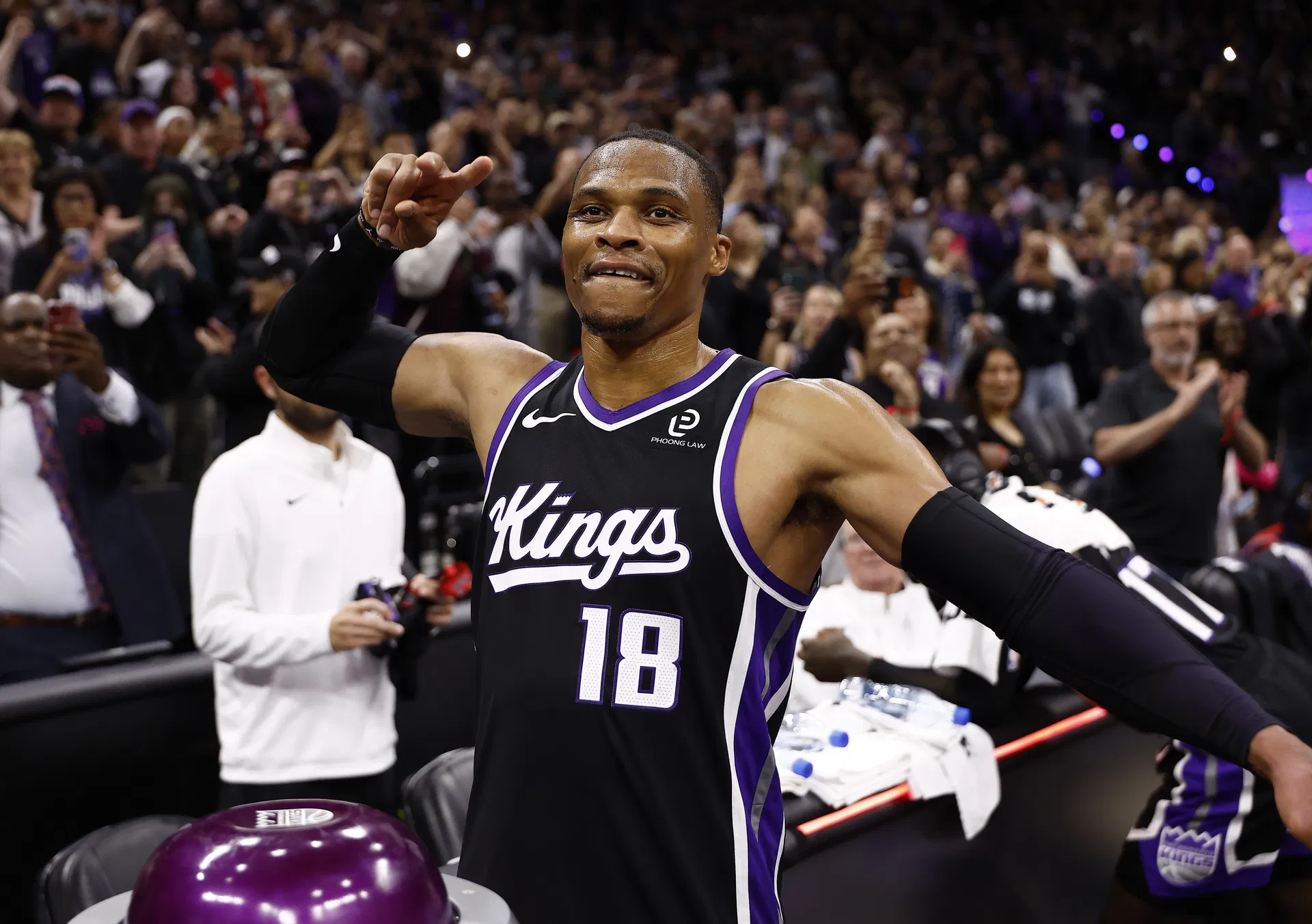 "LA too bright for him": Fans in Disbelief After Russell Westbrook Cooks $12,000,000 Lakers Star with Diabolical Move