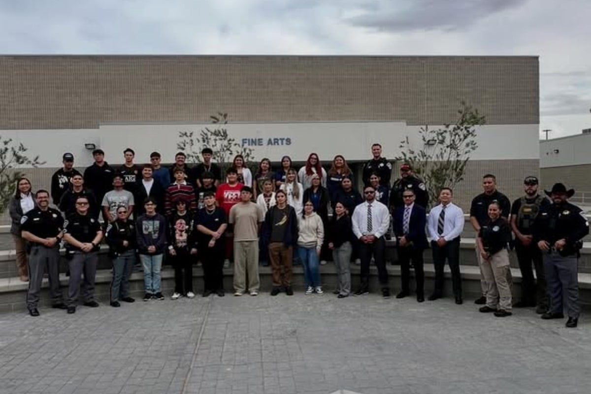 El Paso County Deputies Engage with Students at Mountain View High in Law Enforcement Education Outreach