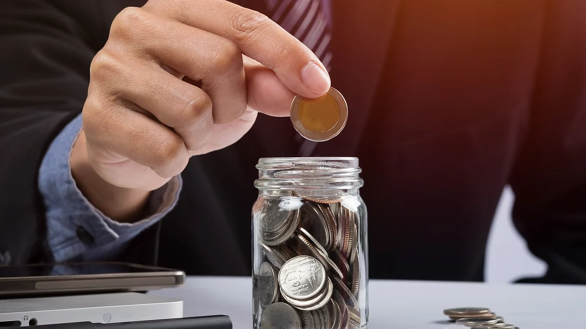 SFBs Vs PSU Banks: Which One Offers Better FD Returns? Here's A Three-Point Guide