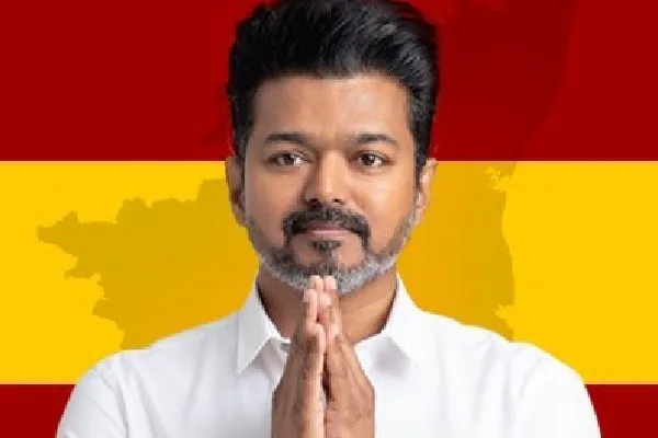 കരൂര് ദുരന്തത്തില് പെട്ടവരുടെ കുടുംബാംഗങ്ങളെ നേരില് കണ്ട് വിജയ്, സംരക്ഷിക്കുമെന്ന് വാഗ്ദാനം