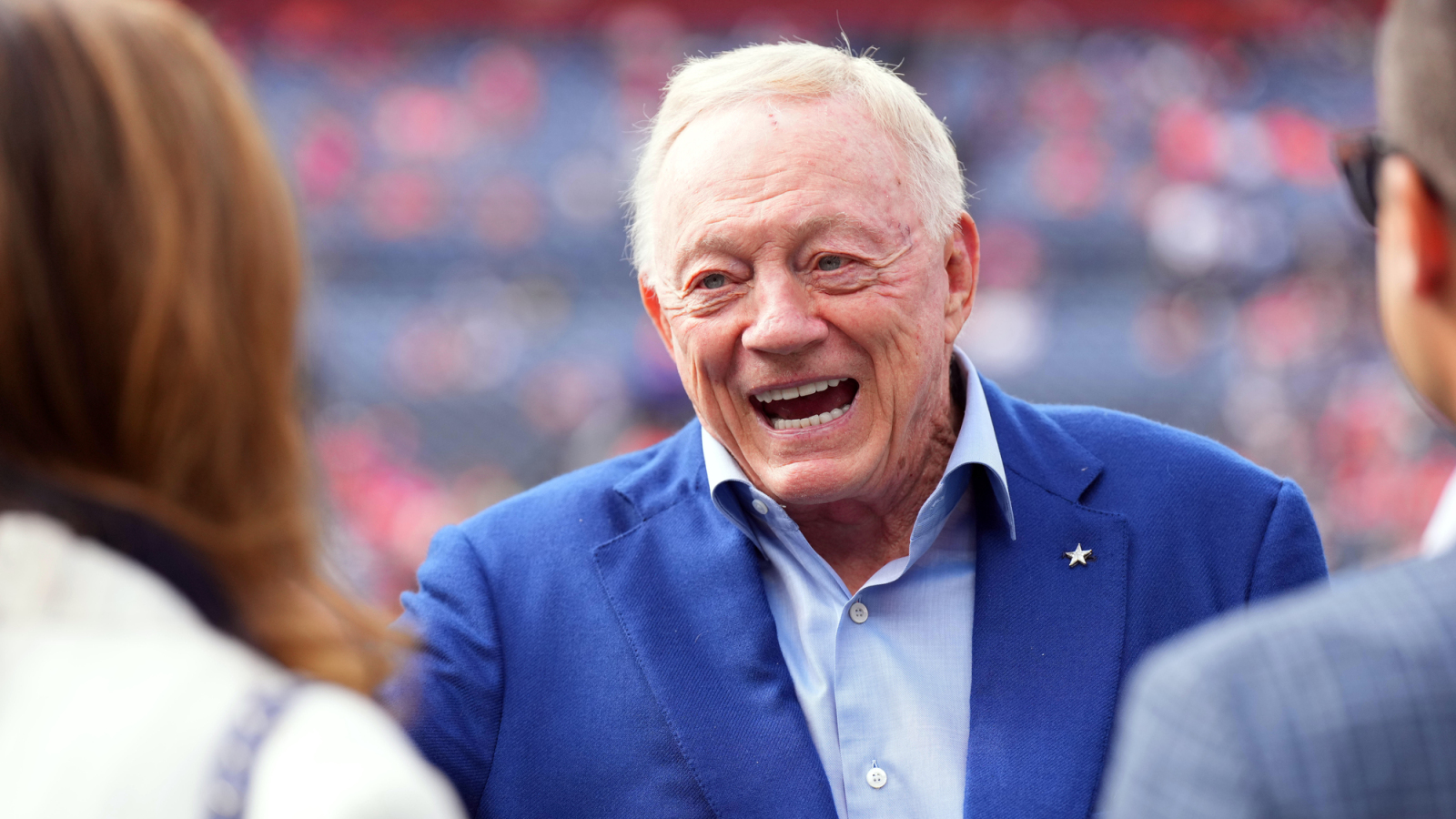 Jerry Jones seems to make big statement about trade-deadline rumors