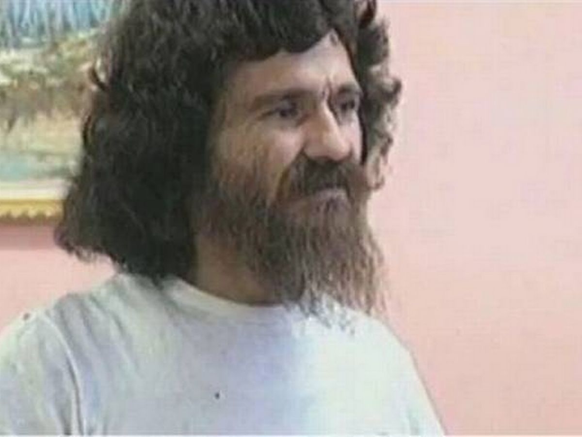 Twisted cannibal killer dubbed the People Eater murdered two in jail and served up body parts to inmates