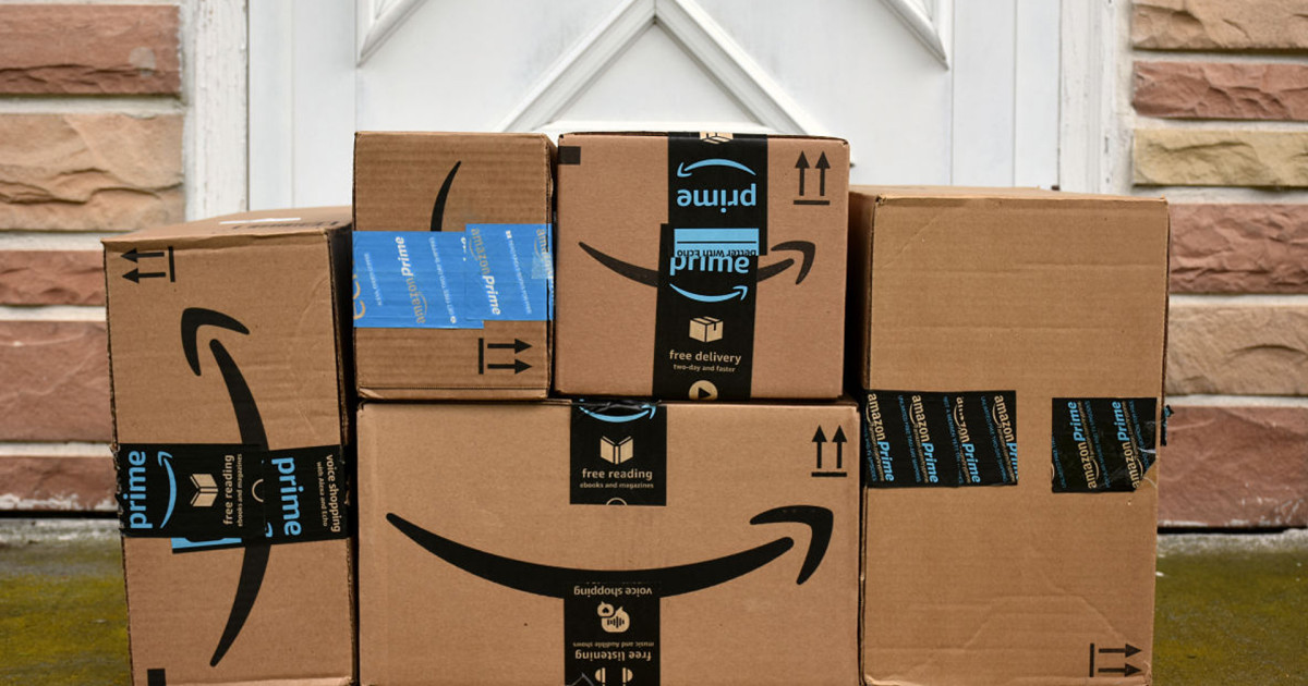 Amazon is selling a lounge set for just $12