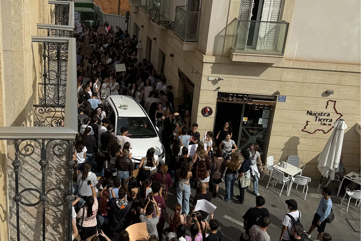 Almeria students join anti-bullying protests