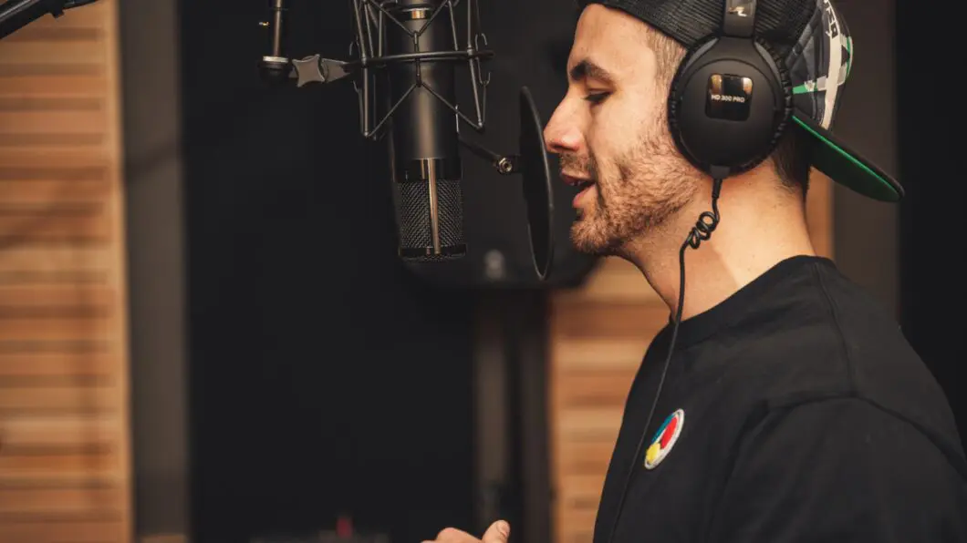 What Is a Podcast Booking Agent and How to Become One