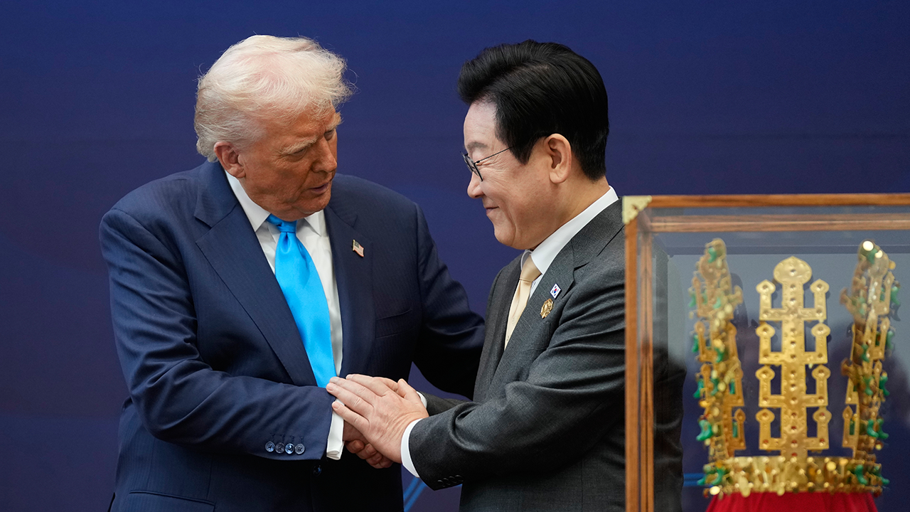 Trump arrives in South Korea for key talks ahead of APEC summit and more top headlines