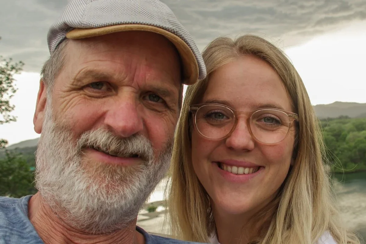 'I thought I was giving my dad a fun birthday gift. Instead, I unravelled his entire life.' - Mamamia