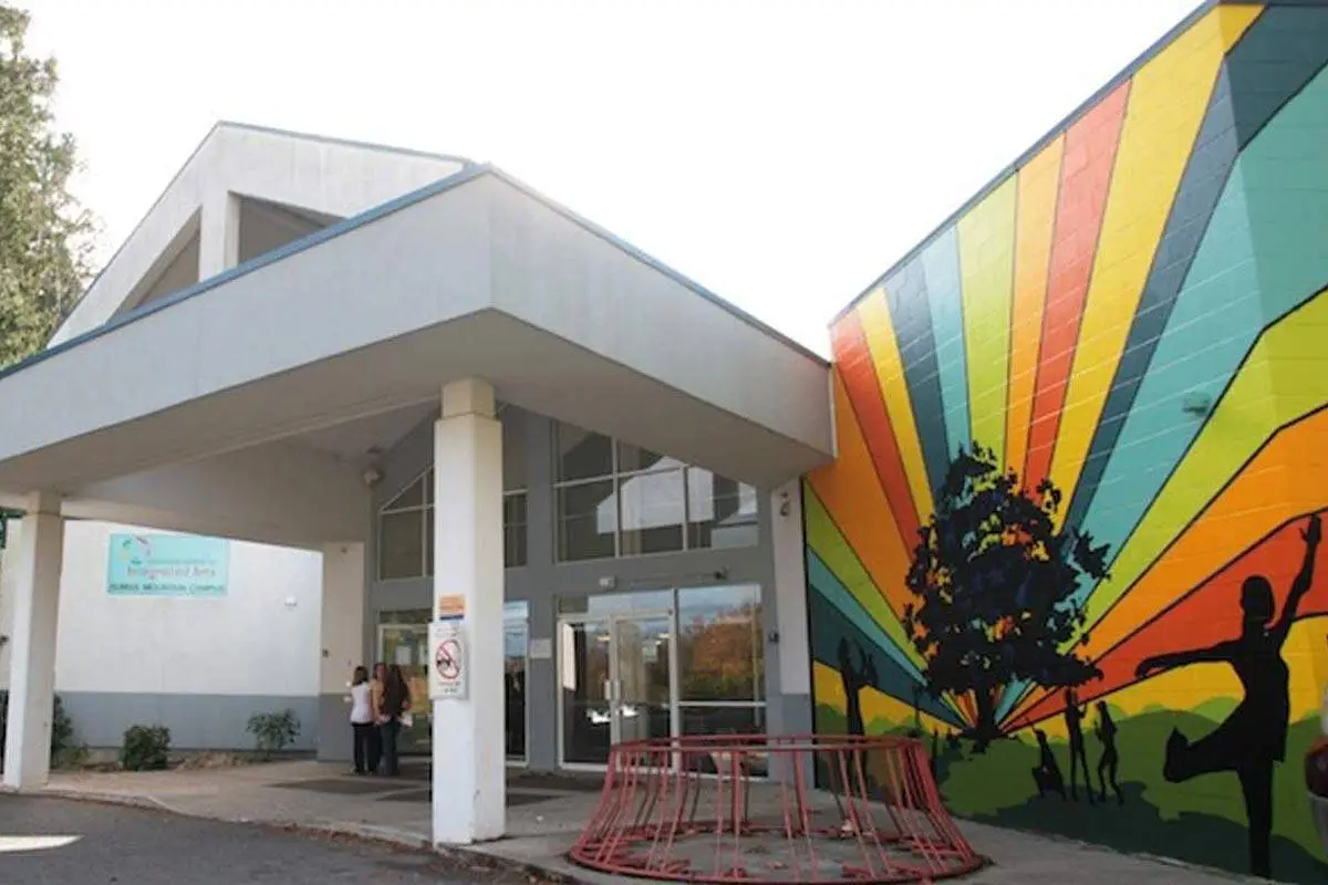 Abbotsford school offers night shopping fundraiser