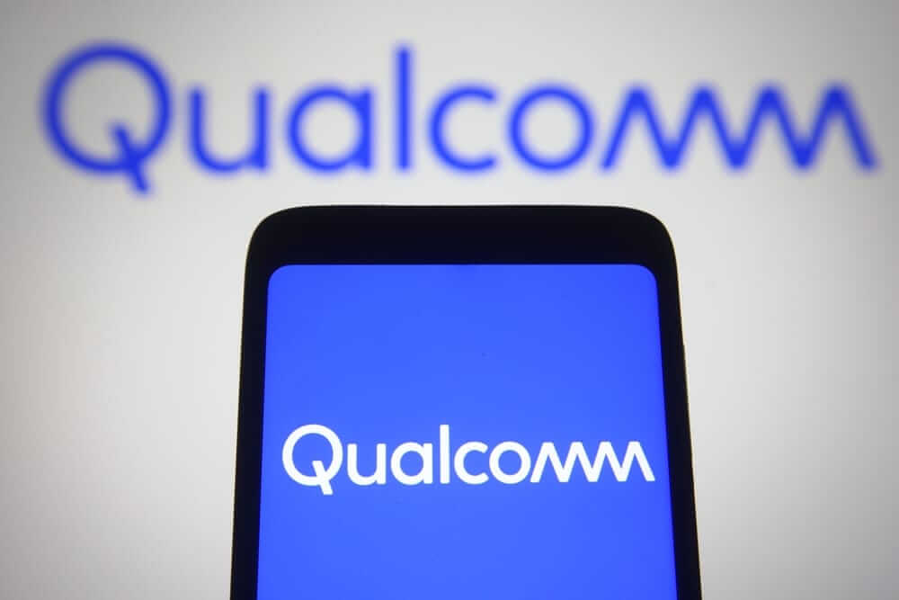Qualcomm Joins the AI Race: Is QCOM a Must-Buy Stock?