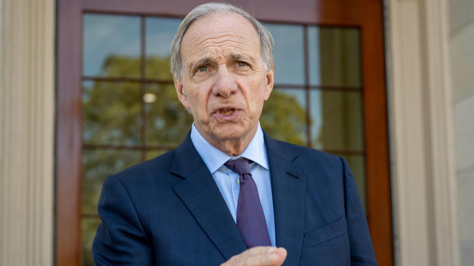 Ray Dalio says a risky AI market bubble is forming, but may not pop until the Fed tightens