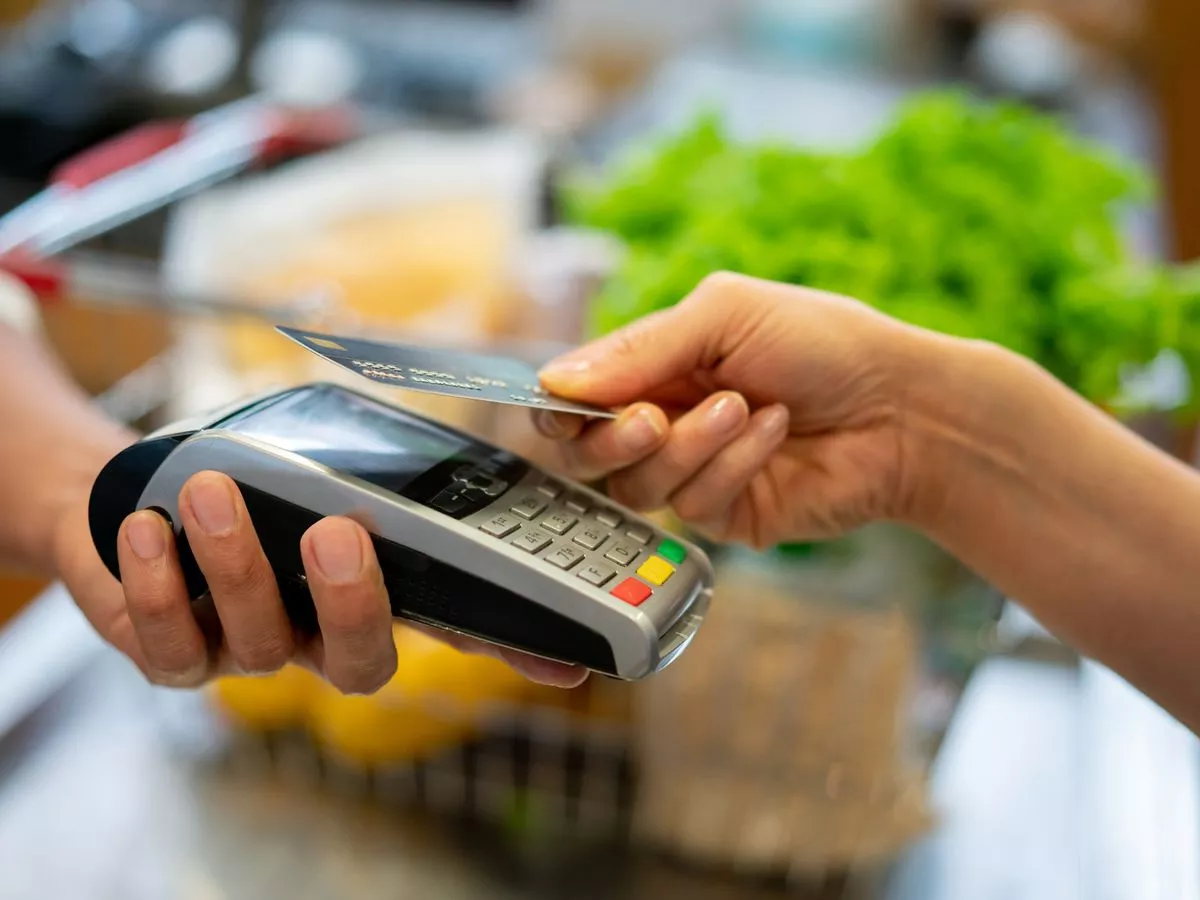 The little-known rule that lets any UK shop refuse cash or card payments
