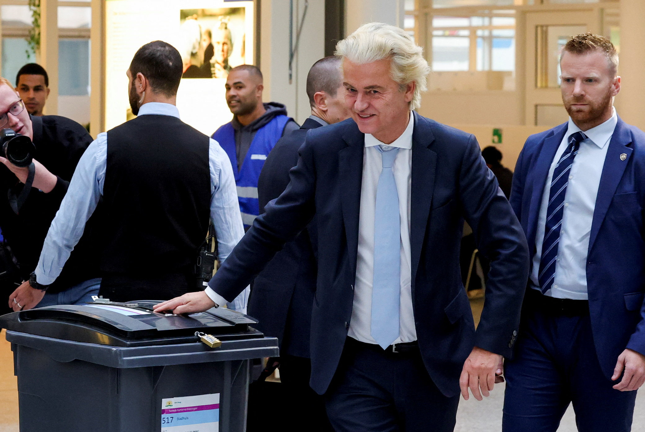 Dutch vote in test of European populism’s reach