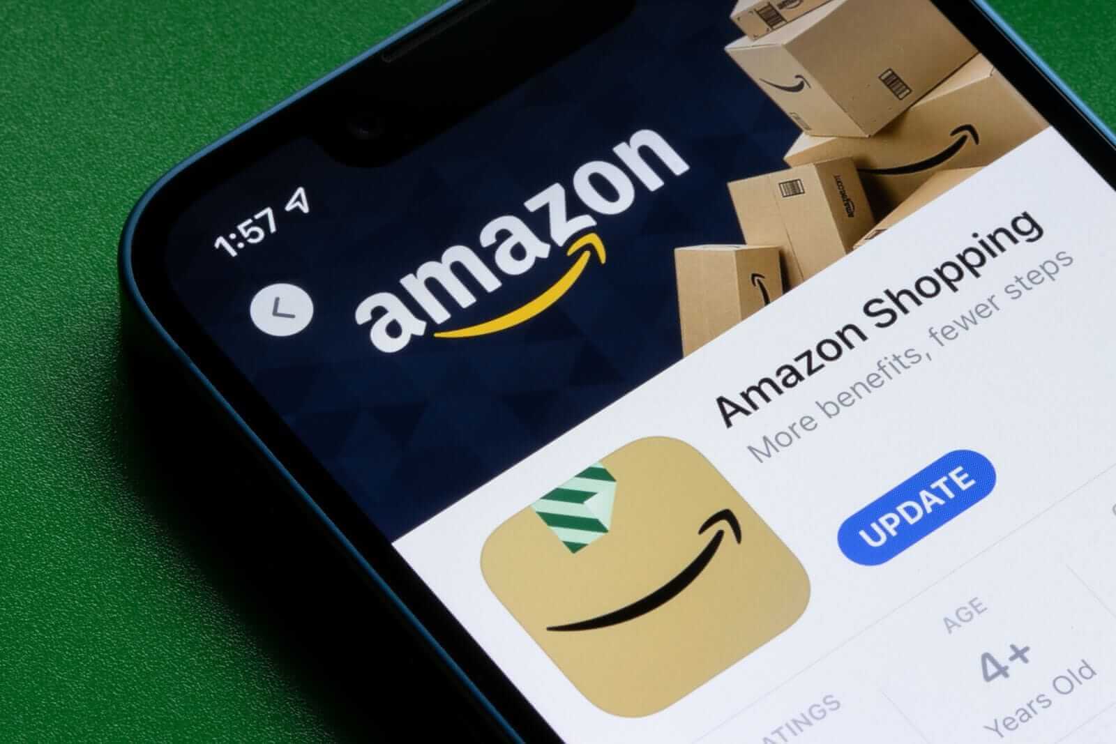 Are Wall Street Analysts Predicting Amazon.com Stock Will Climb or Sink?