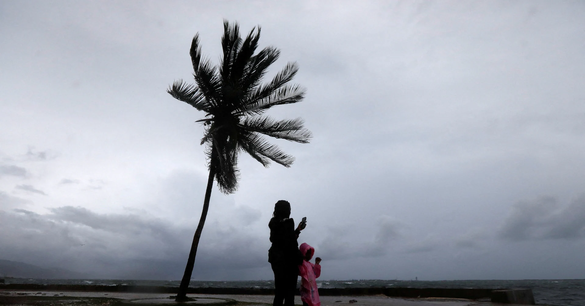 Hurricane Melissa begins lashing Jamaica as 'catastrophic' Category 5 storm - Reuters