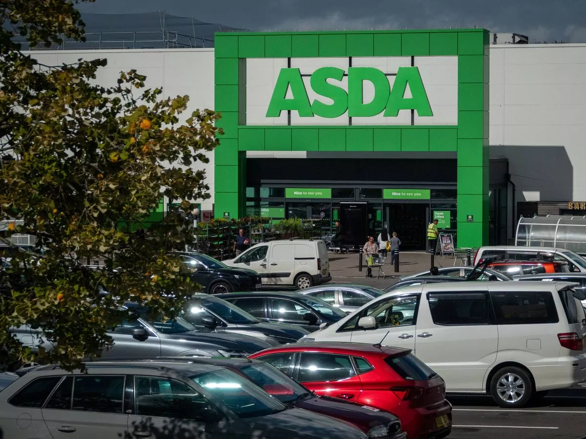 Asda tells over-60s of new £1 rule in stores in winter boost