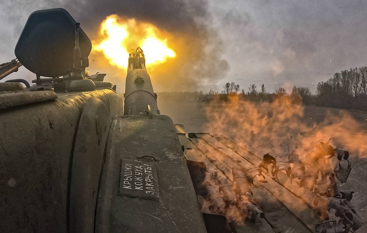Russian troops strike Ukrainian military-industrial, energy sites over past day