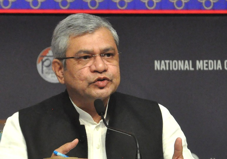 Govt plans reforms to support traditional media amid digital shift: Ashwini Vaishnaw