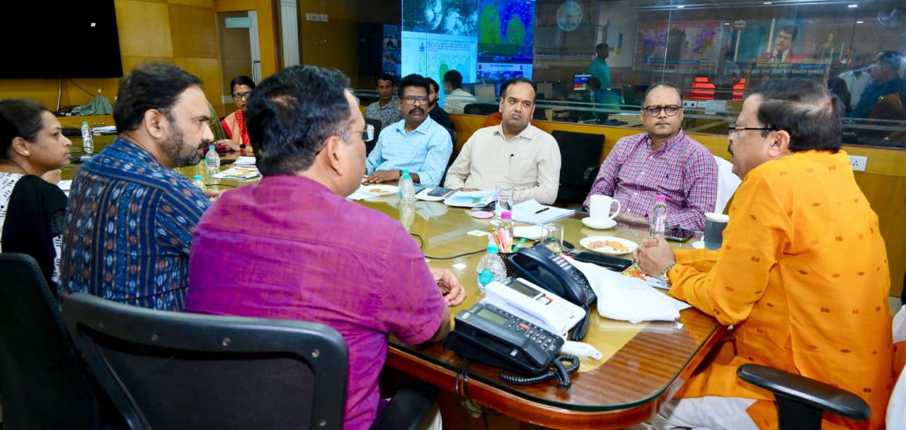 Odisha Prepared to Tackle Cyclone Montha Fury, 128 Teams Mobilised in 8 Red Zone Dists