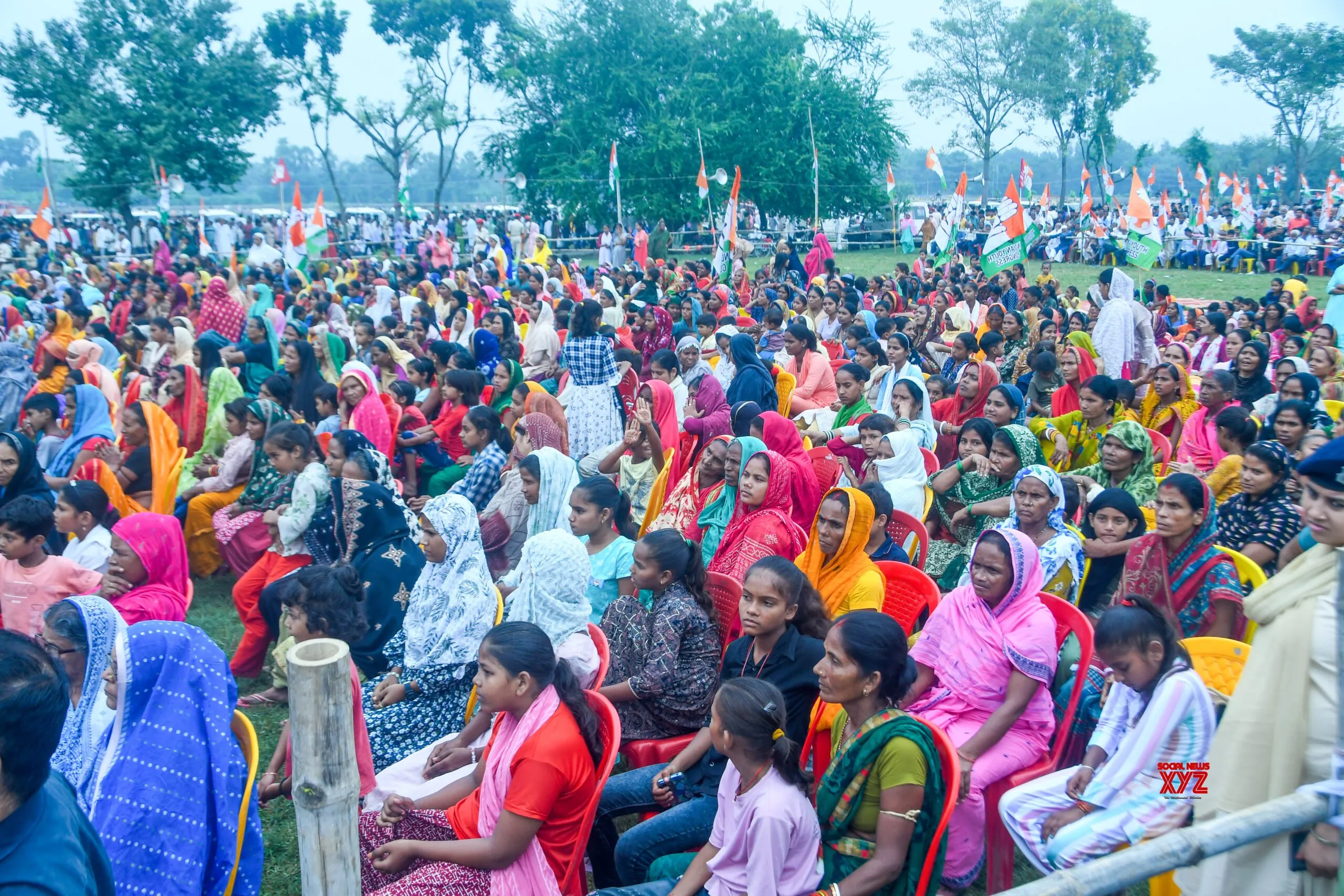 Muzaffarpur: Women Attend Mahagathbandhan Rally #Gallery