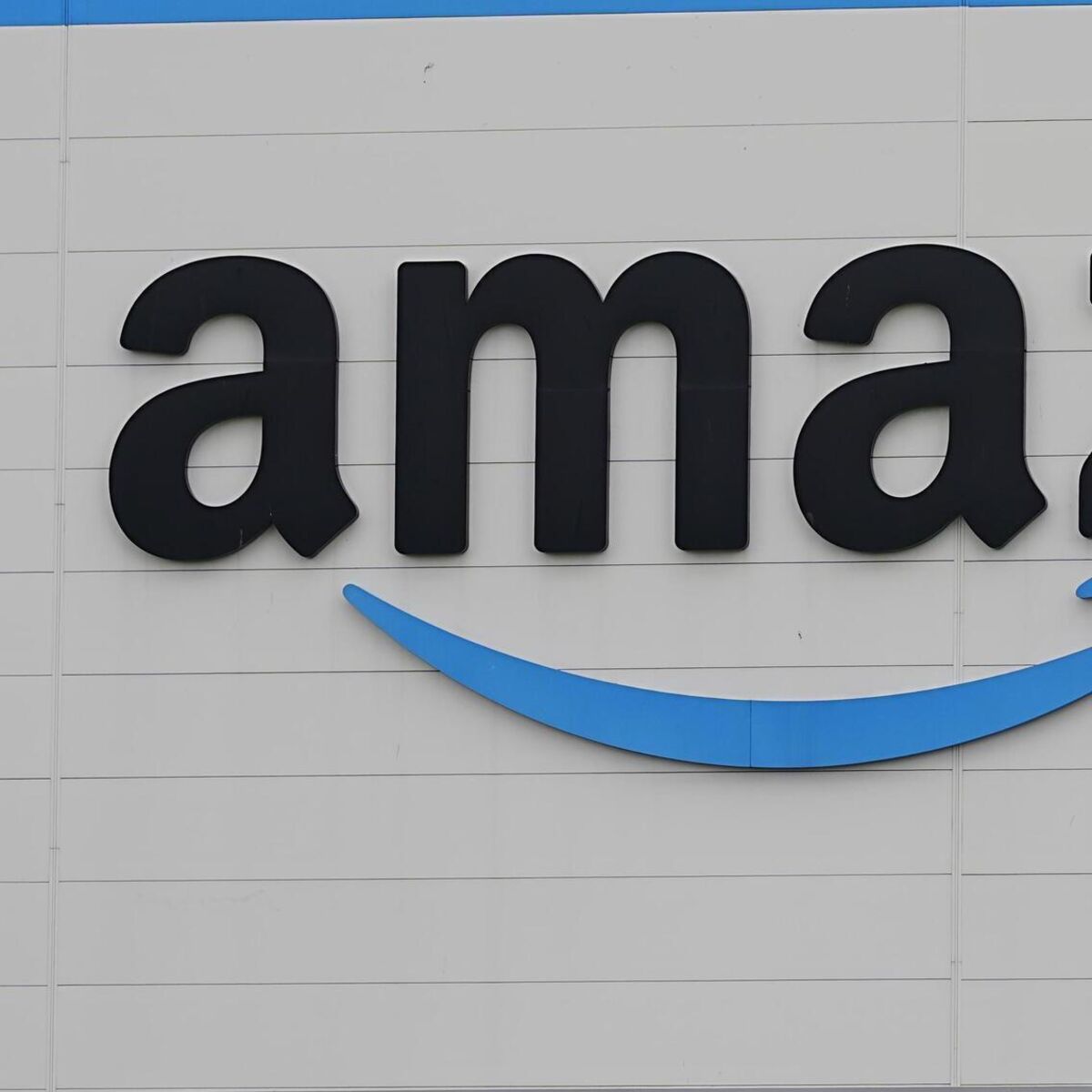 Fears for jobs as Amazon set to cut 30,000 roles worldwide