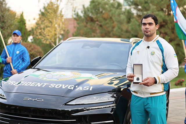 Absolute World Champion in Weightlifting Akbar Juraev Receives Presidential Gift - UzDaily.uz
