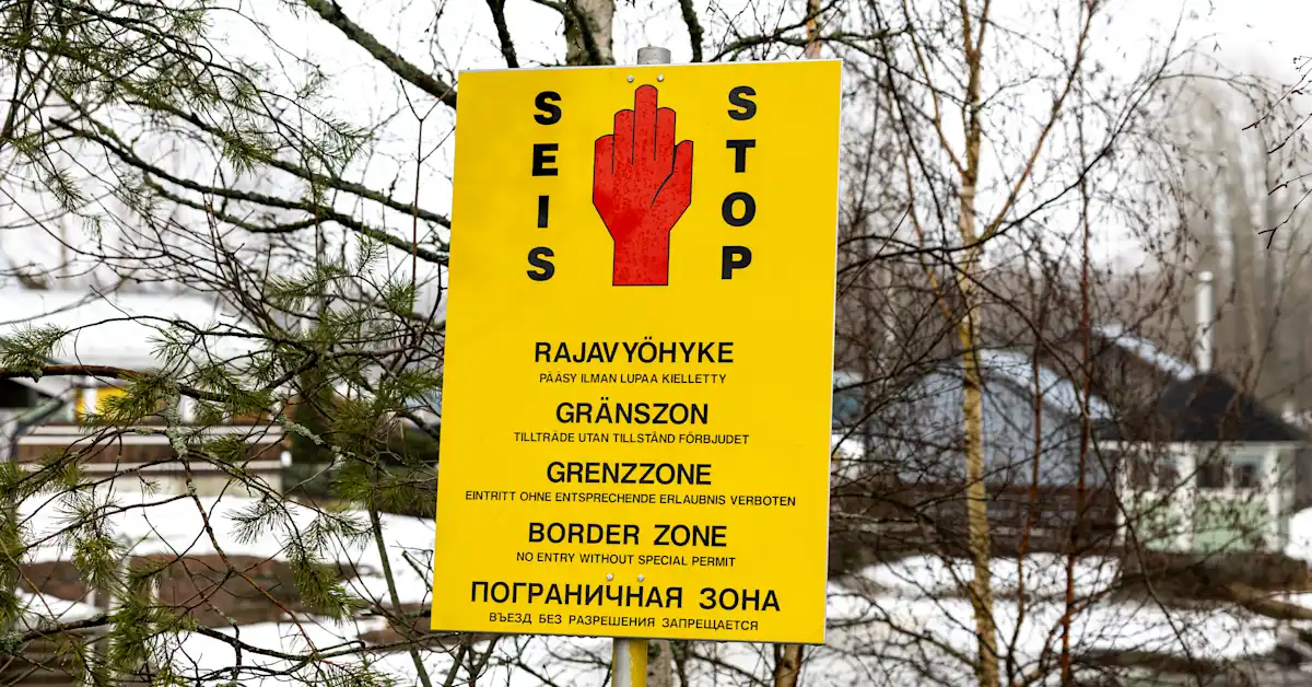 Tuesday's papers: Residence permits for Russians, Finnish-French food culture, orange November