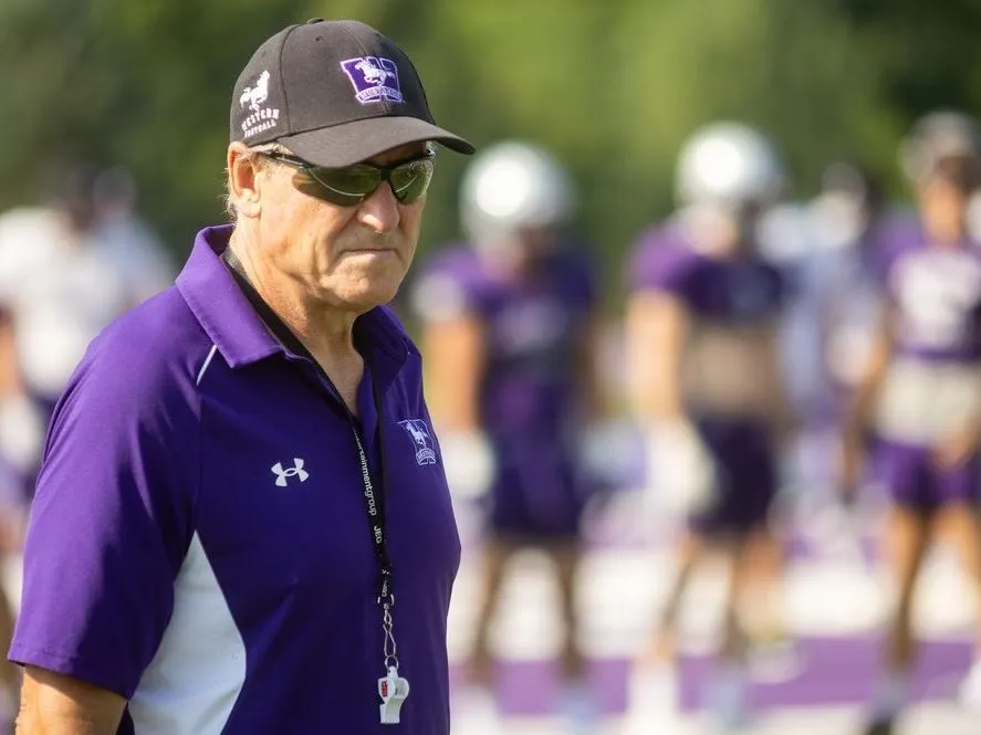 Final-play stunner hands Western Mustangs their earliest exit since '03
