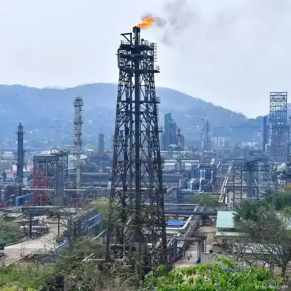 യുഎസ് ഉപരോധങ്ങൾക്കിടയിലും ഇന്ത്യ-റഷ്യ ഊർജ്ജ വളർച്ച: എൽഎൻജി-കൽക്കരി വിതരണം റെക്കോർഡ് നിലയിൽ, 2035 ആകുമ്പോഴേക്കും 40 മെട്രിക് ടൺ കൽക്കരി ലക്ഷ്യം