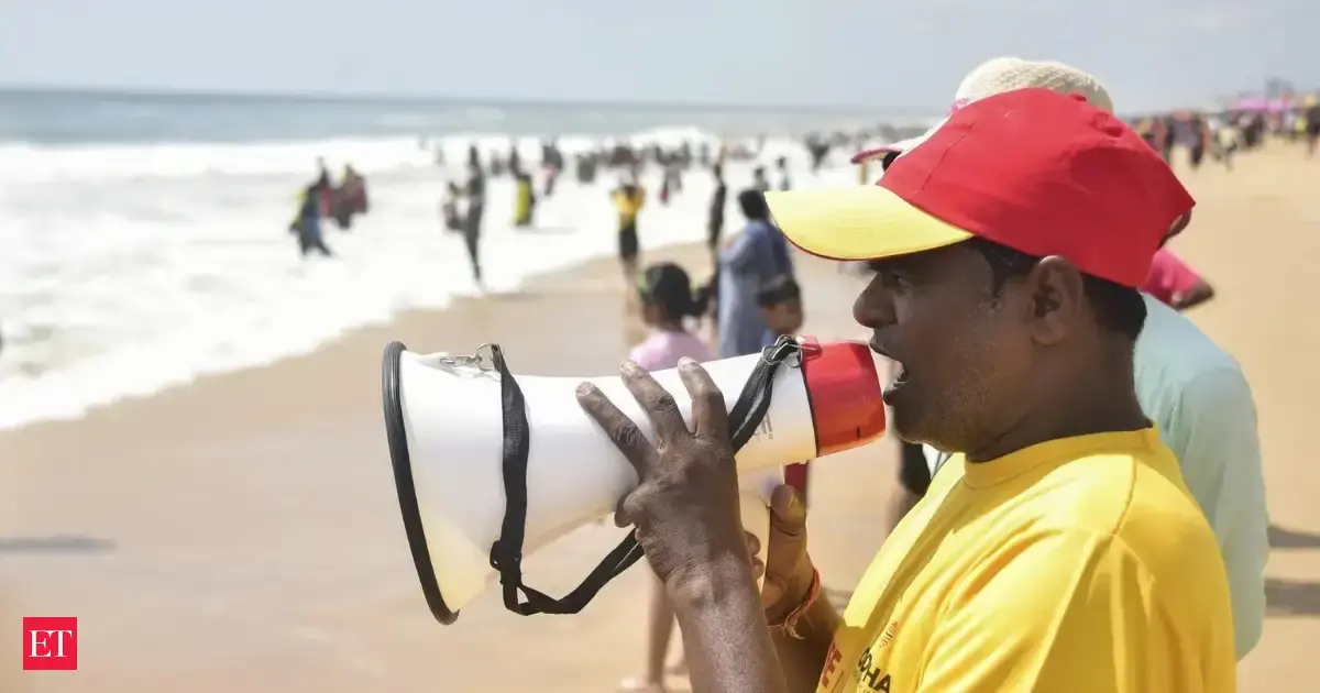 Cyclone Montha Live Tracker: Heavy rain warning for Andhra, Tamil Nadu, Odisha and Bengal; Check current position, speed & landfall timing