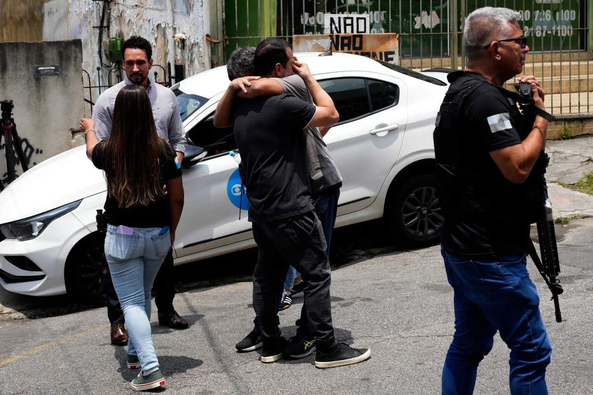 Ten people killed as ‘biggest gang raid in history’ sparks shootouts in Rio de Janeiro