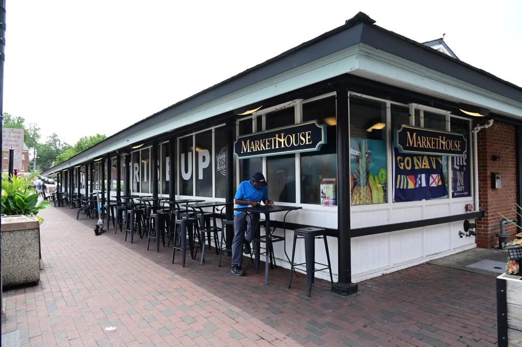 Annapolis Market House lease extended