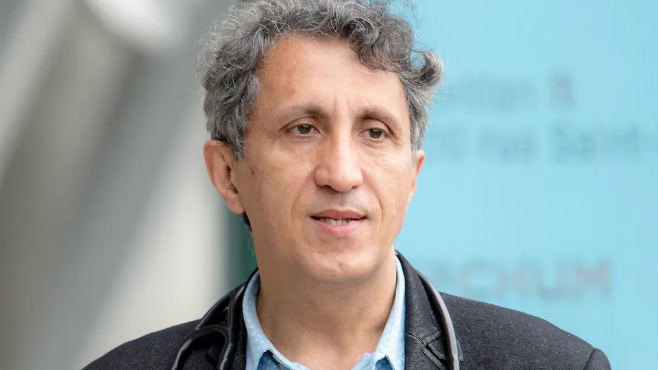 Maladie de Lyme: le Dr Amir Khadir plaide coupable à 12 chefs d’infraction