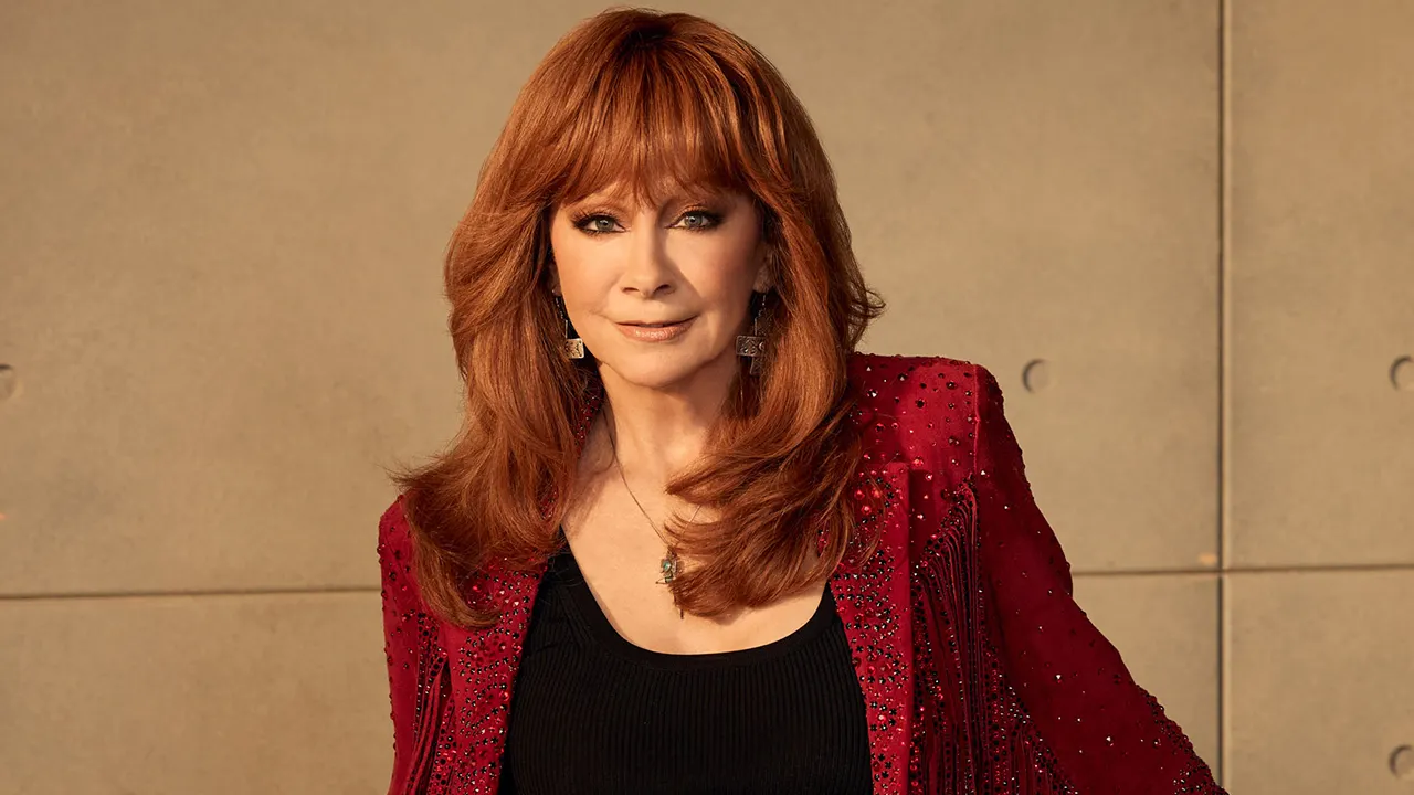Reba McEntire cries on 'The Voice' remembering stepson Brandon Blackstock