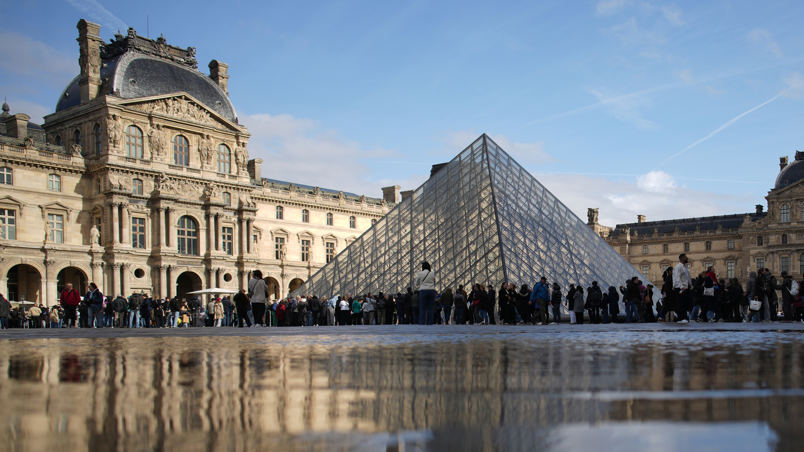 Lawmaker rips Louvre security as 'inadequate' as deadline nears for charging jewel heist suspects