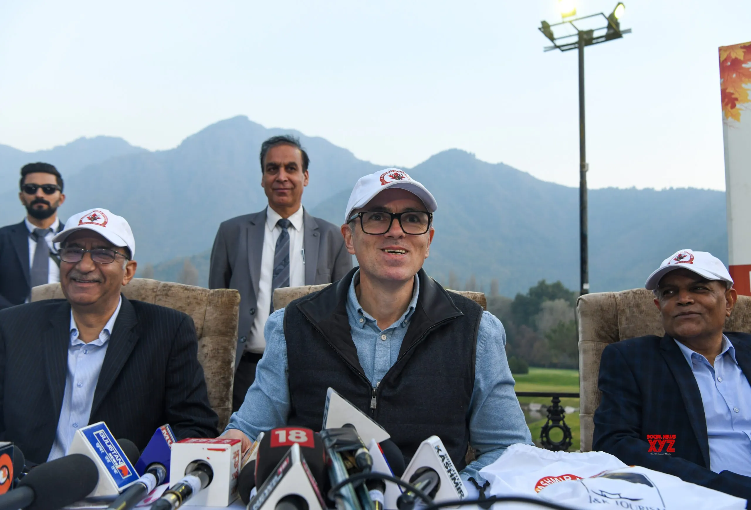 Srinagar: Omar Abdullah Unveils Kashmir Marathon Merchandise #Gallery