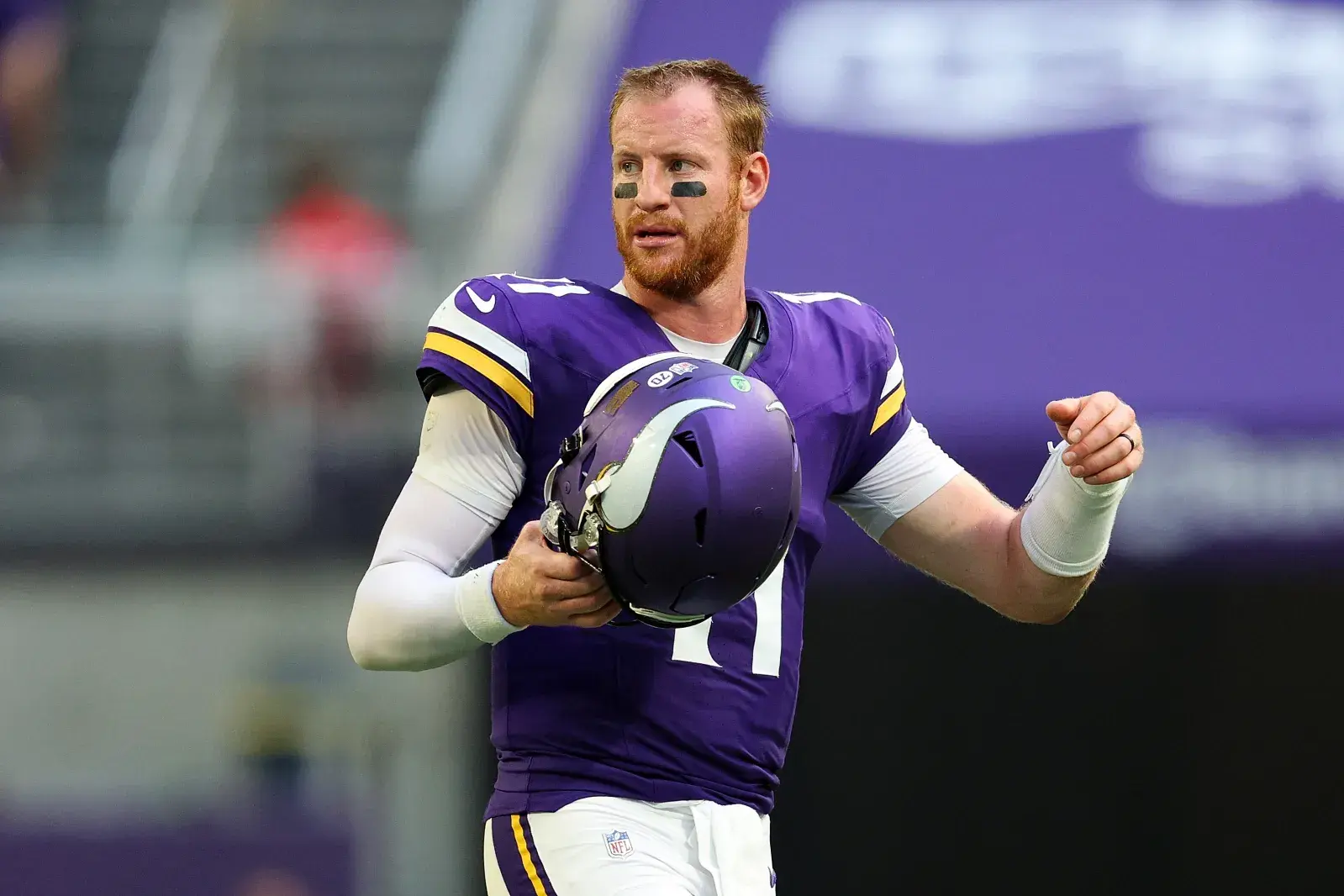 Vikings' Facing Tough QB Situation as Carson Wentz Will Have Season-Ending Injury