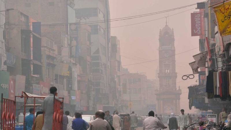 Faisalabad ranks Pakistan’s most polluted city with 558 AQI