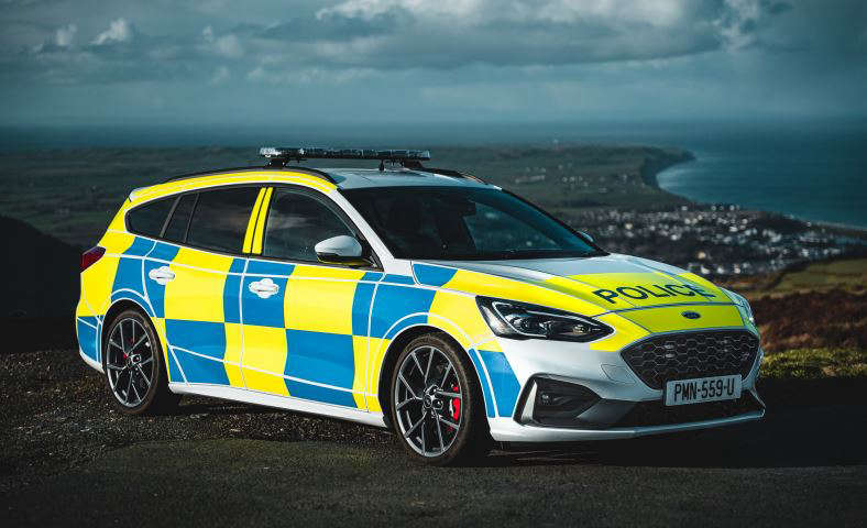 Crash closes section of the Mountain Road